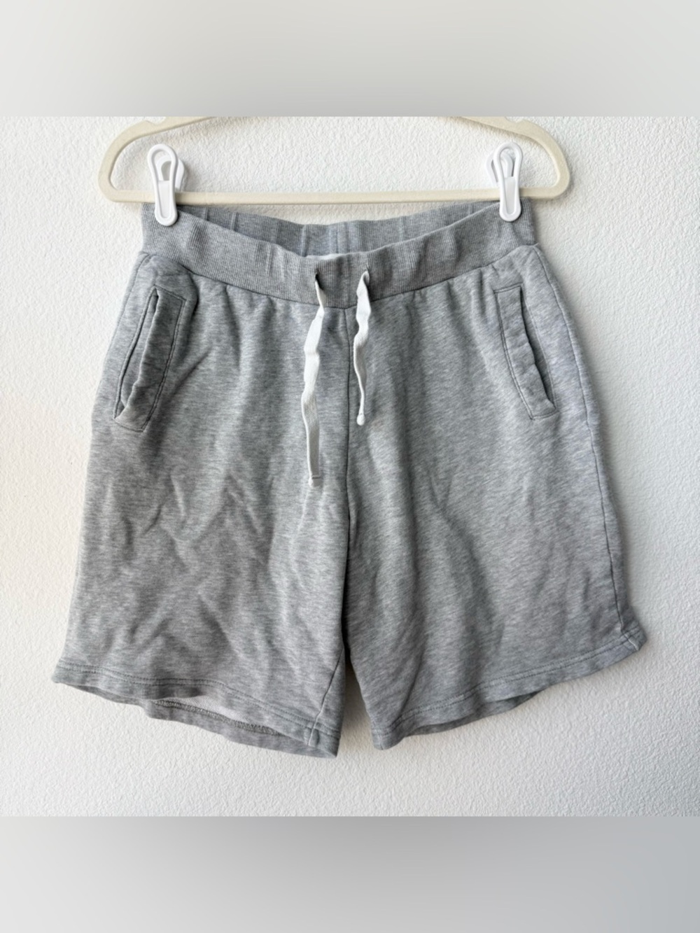 Athletic Drawstring Shorts in Gray